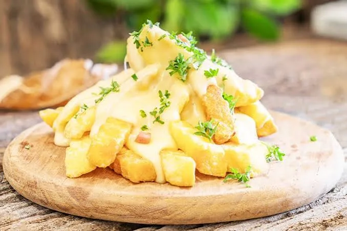 بطاطس بالجبنة الموتزريلا